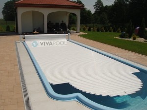 Außenrollo für Schwimmbad 8 x 4 automatisch